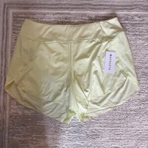 NWT Athleta Run With It 4.5" Short Sz 2X Tequila Green Mid Rise UPF Protection
